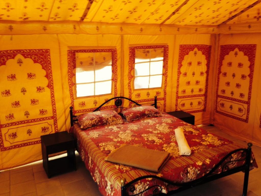 Raj Resorts Džaisalmér Pokoj fotografie